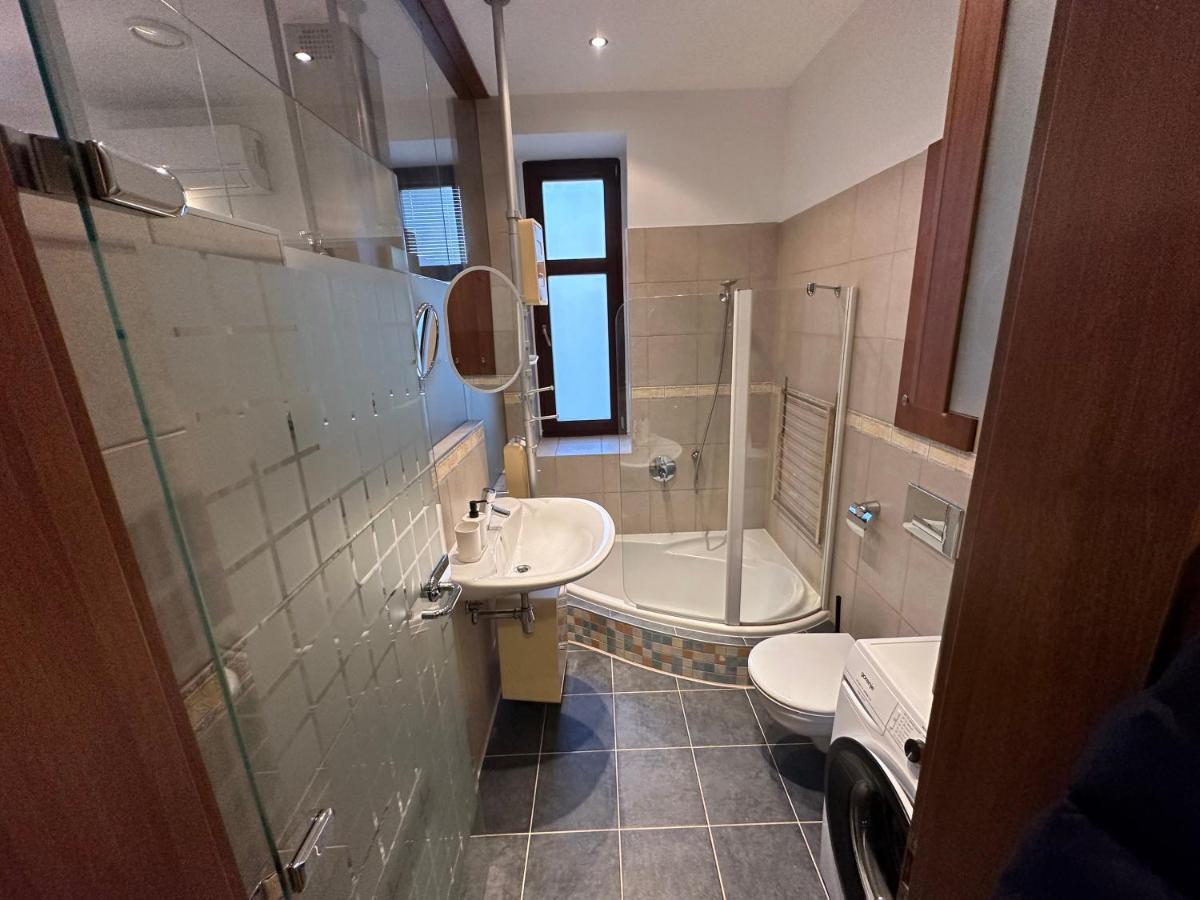 Skau Laurinska Apartamento Bratislava Exterior foto