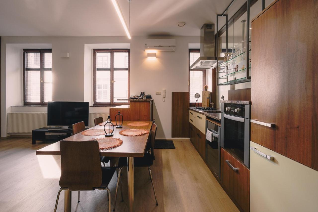 Skau Laurinska Apartamento Bratislava Exterior foto
